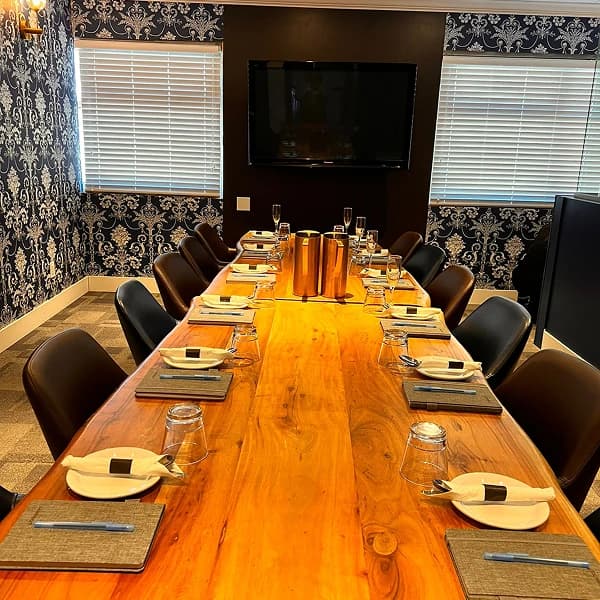 Private dining table
