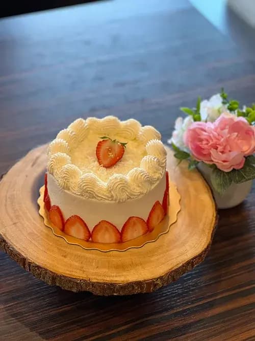 Strawberry Cream Cake